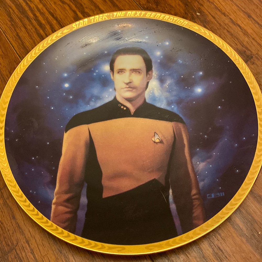 Star Trek decorative plate Data